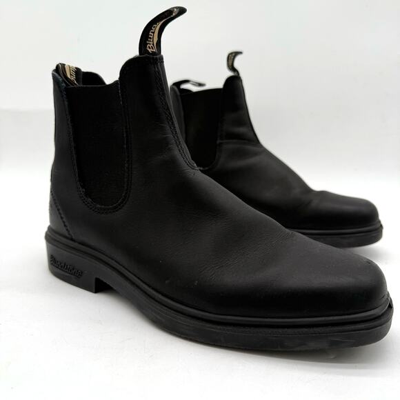 Blundstone Shoes - Blundstone Classic Black Leather Pull-On Chelsea Boots Women's Size 10.5